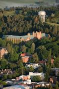 An aerial view of 欧洲杯买球's Moscow campus.